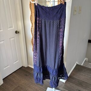 Free People / Navy Floral Maxi Lace Skirt